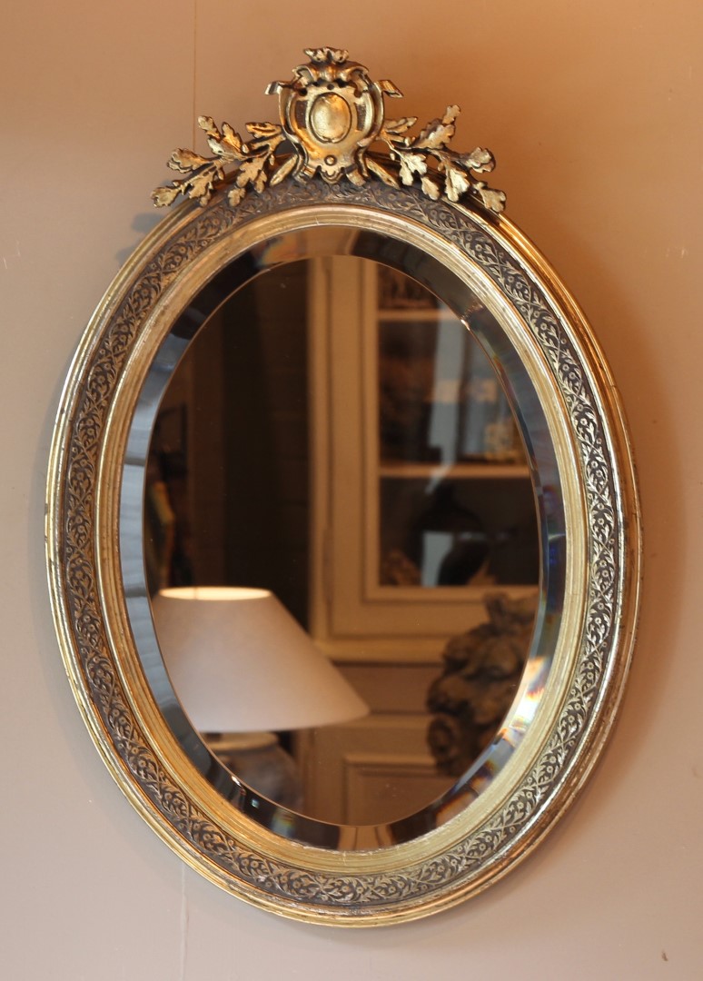 antiker-ovaler-spiegel
